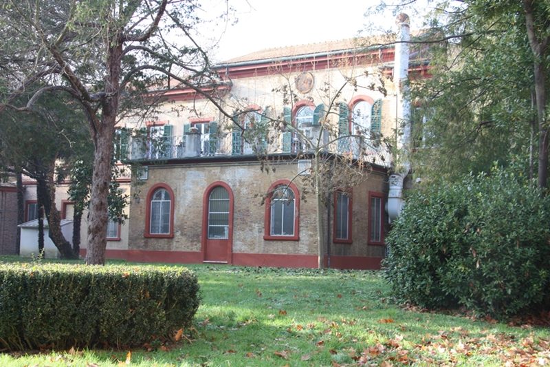 Ex neuropsychiatric hospital, 25 pavilion, in origin laboratory.JPG